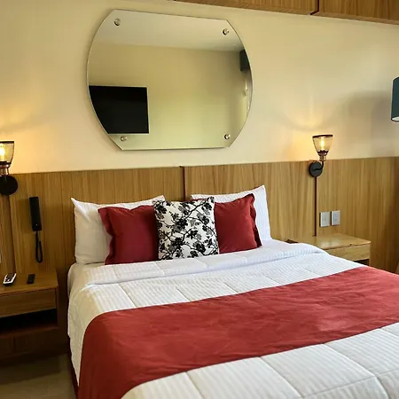 Hotel Cinco Diamantes-2