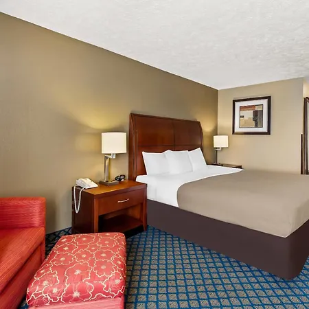 Quality Inn & Suites Seville-3