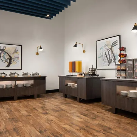 Doubletree By Hilton Norfolk Airport-3