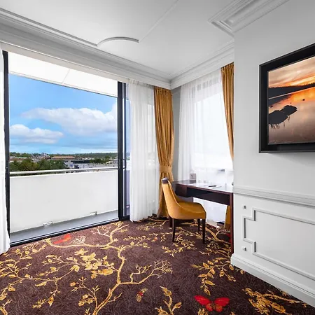 Burke And Wills Hotel Toowoomba-2