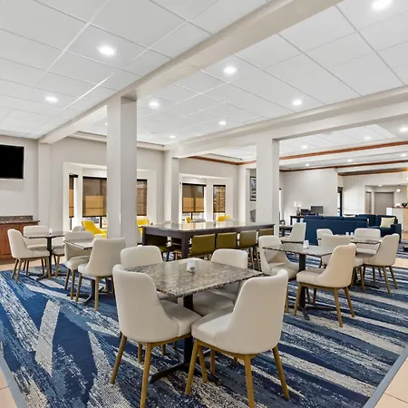 Comfort Inn & Suites Kenosha-Pleasant Prairie-3