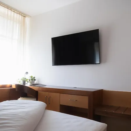 City-Hotel-2