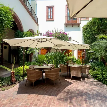Hotel Casa Blanca 7-3