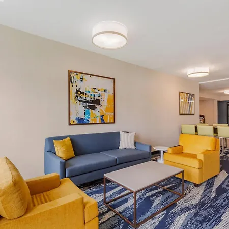 Comfort Inn River'S Edge-3