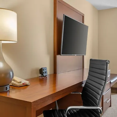 Comfort Suites South Bend Near Casino-3