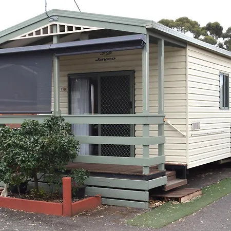 Golden Country Motel And Caravan Park-3
