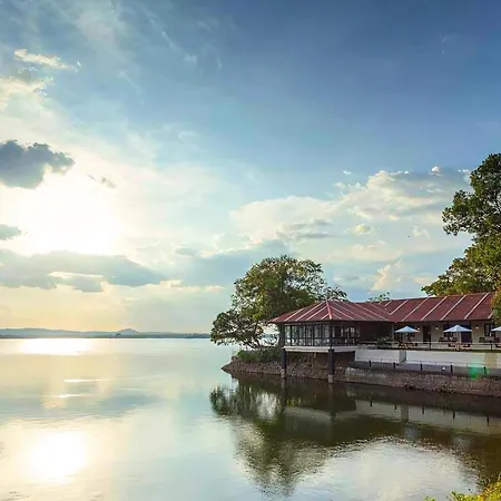 Ekho Lake House - From Colonial Bungalow To Royal Retreat-3