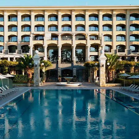 Astor Garden Hotel-3