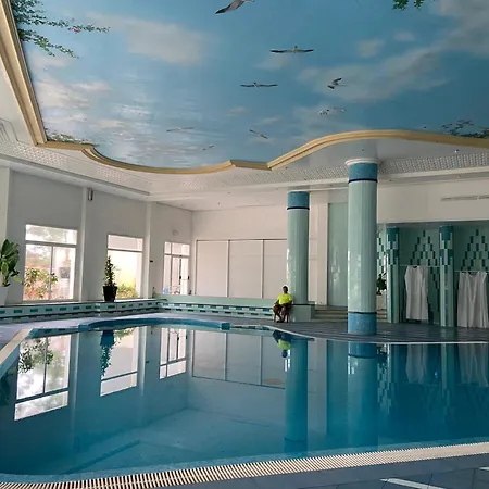 Golf Residence- Families And Couples Only-3