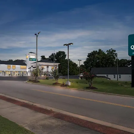 Quality Inn Sandersville-2