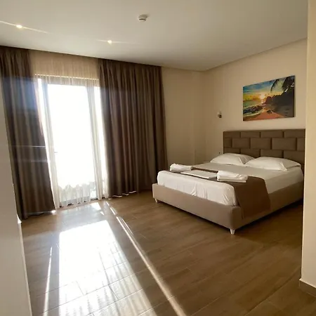 Hotel Adriatik Ksamil-3
