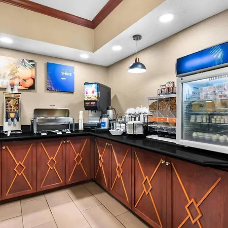 Comfort Inn & Suites North East-2