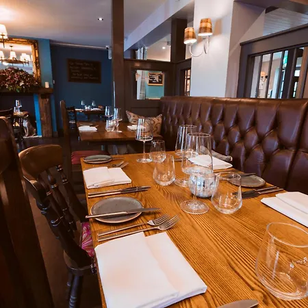 Bulls Head - Holymoorside-2