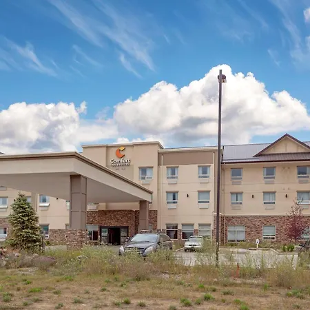 Comfort Inn & Suites-3