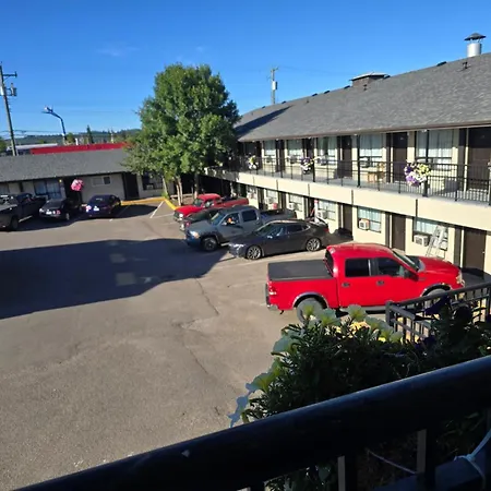 Camelot Court Motel-3