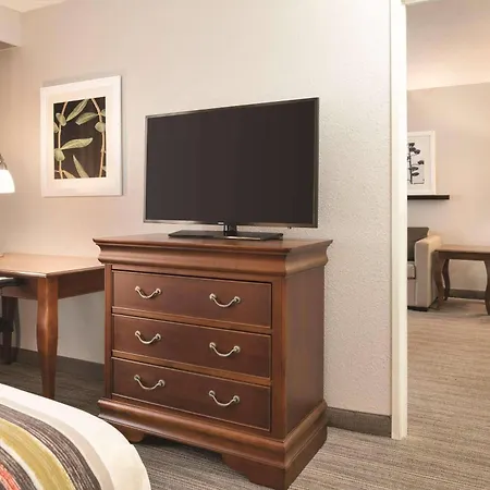 Country Inn & Suites By Radisson, Valparaiso, In-2