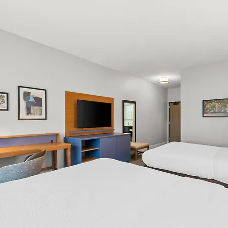 Country Inn & Suites Etown-3