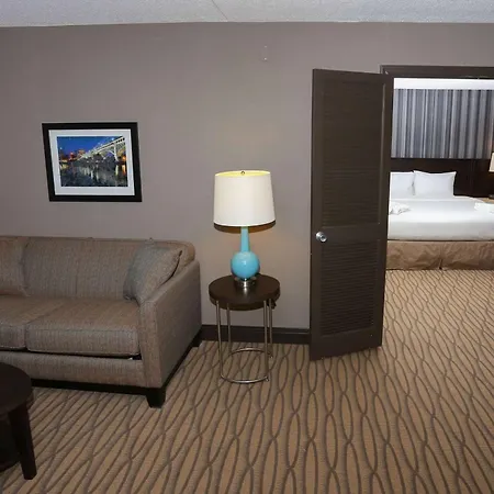 Wyndham Garden Westlake-3