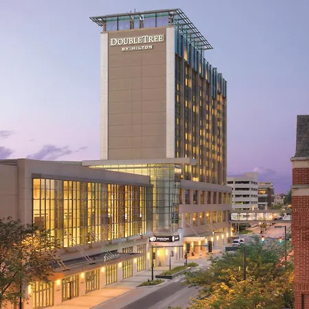 Doubletree By Hilton Hotel Cedar Rapids Convention Complex-2