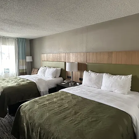 Quality Inn Calhoun North I-75-2