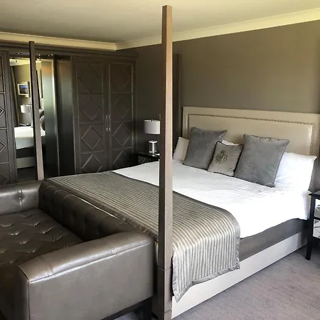 Riverside Lodge Hotel-3