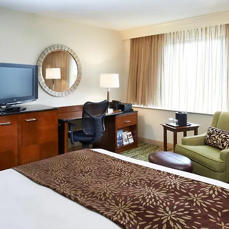 Detroit Marriott Livonia-3