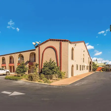 Quality Inn Near Fort Hunter Liggett-3