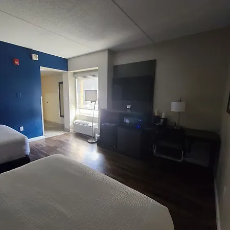 Comfort Inn Boston Milford-3