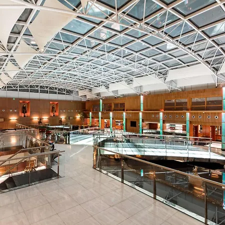 Radisson Blu Hotel, London Heathrow-2