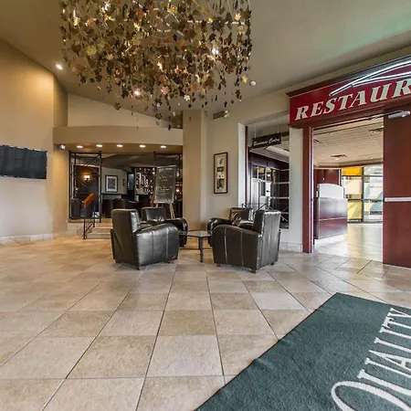 Quality Inn & Suites Bay Front-2