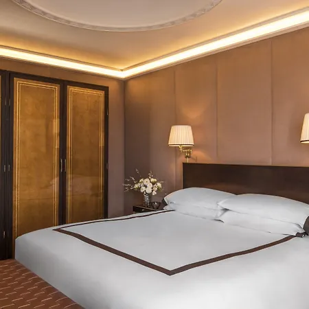 Sunset Tower Hotel-2
