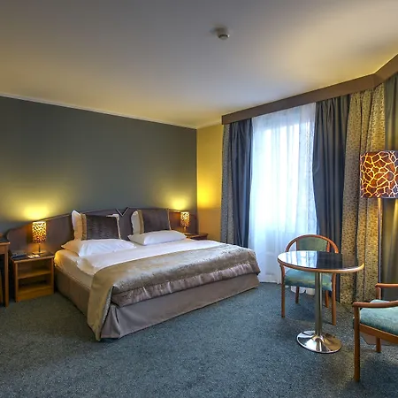 Boutique Hotel Plaza & Spa - Czech Leading Hotels - Operated By Czech Inn-2
