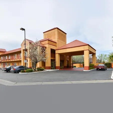 Quality Inn Fresno Near University-3