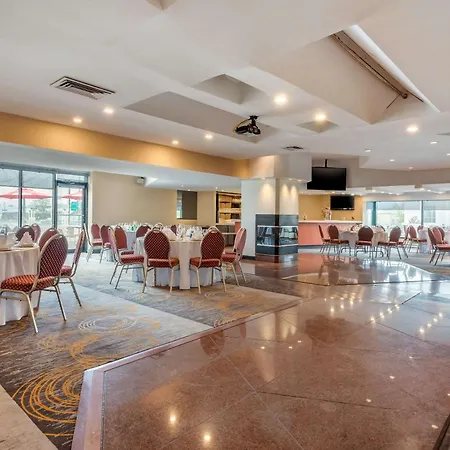 Quality Hotel Dorval Aeroport-2