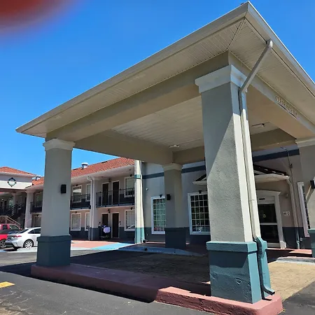 Quality Inn & Suites Greenville I-65-3