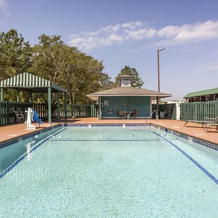 Quality Inn & Suites Vidalia-2
