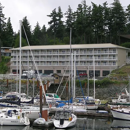 Beach Gardens Resort And Marina-3