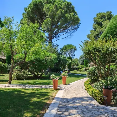 Auberge de Cassagne&Spa-2