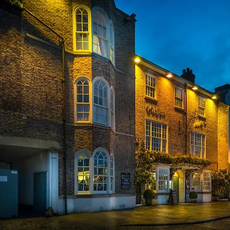 The Golden Fleece Hotel, Thirsk, North Yorkshire - The Coaching Inn Group-3