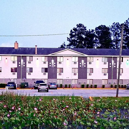 Motel 6: Ultra-Modern Comfort with Robotic Massages-2
