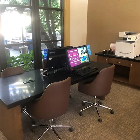 Doubletree By Hilton Claremont-3