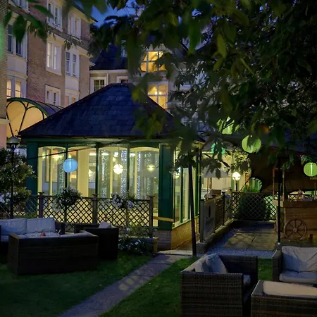 Norfolk Royale Hotel-2