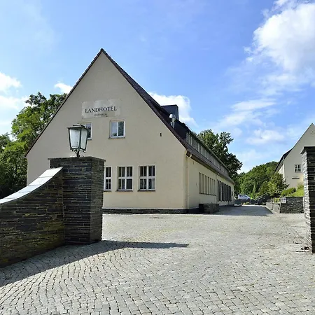 Land- und Golfhotel Alte Fliegerschule-3