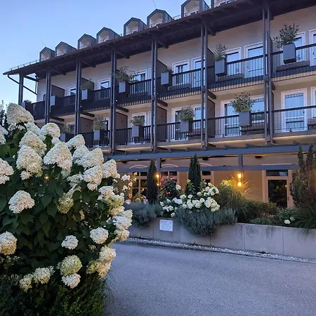 Bauer Hotel Und Restaurant-2