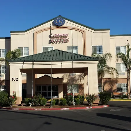 Comfort Suites Fresno River Park-2