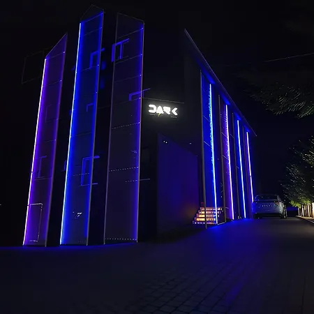 Dark Boutique Hotel-3