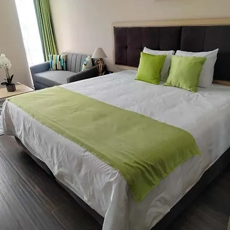 Hotel Puerto Limón CR-3