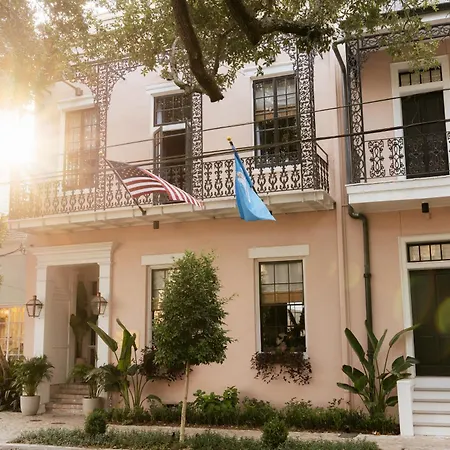 Garden District Hotel-3