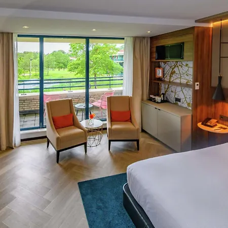 Doubletree By Hilton Royal Parc Soestduinen-2