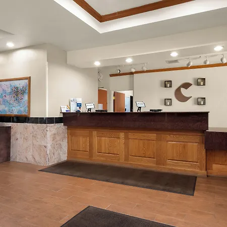 Comfort Inn & Suites Fenton-3